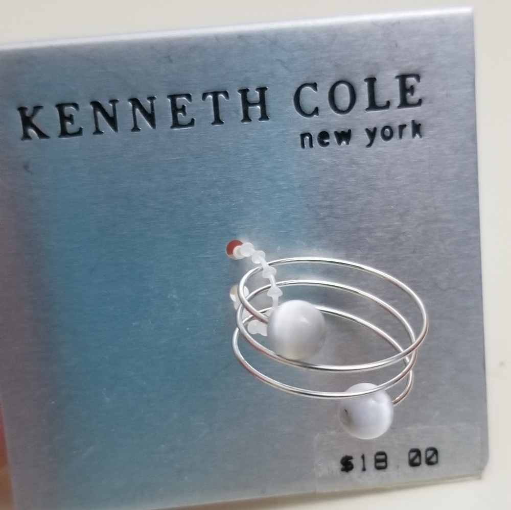 🎶 Kenneth Cole Spiral Ring, Size 8 NWT